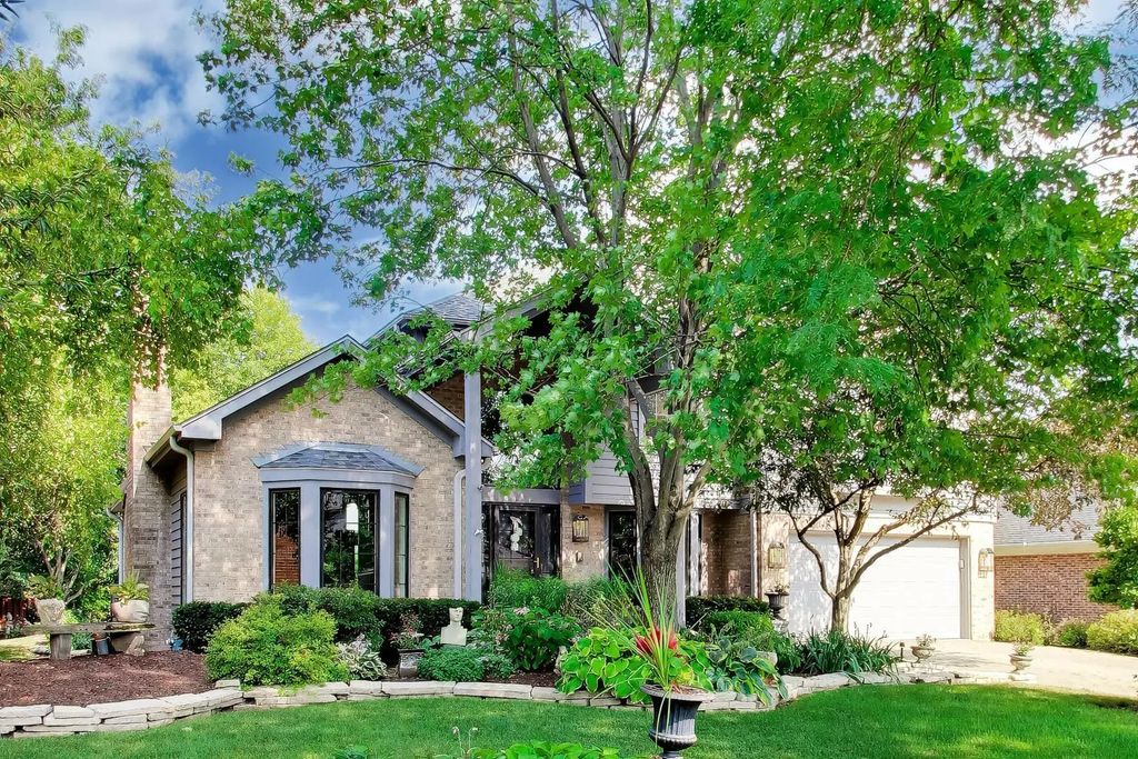 1309 S Pine Avenue, Arlington Heights