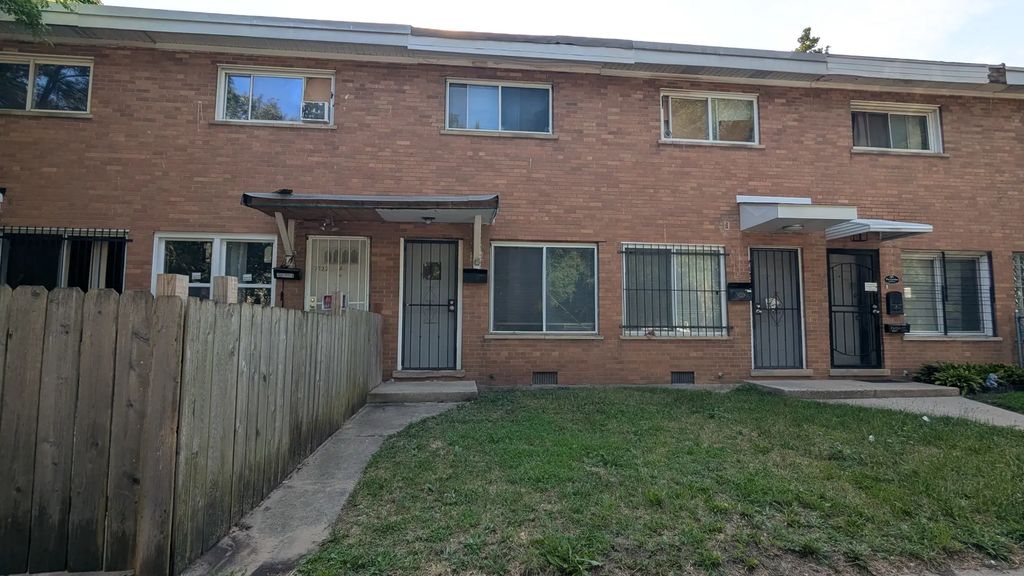 7122 S Parnell Avenue B, Chicago, 60621