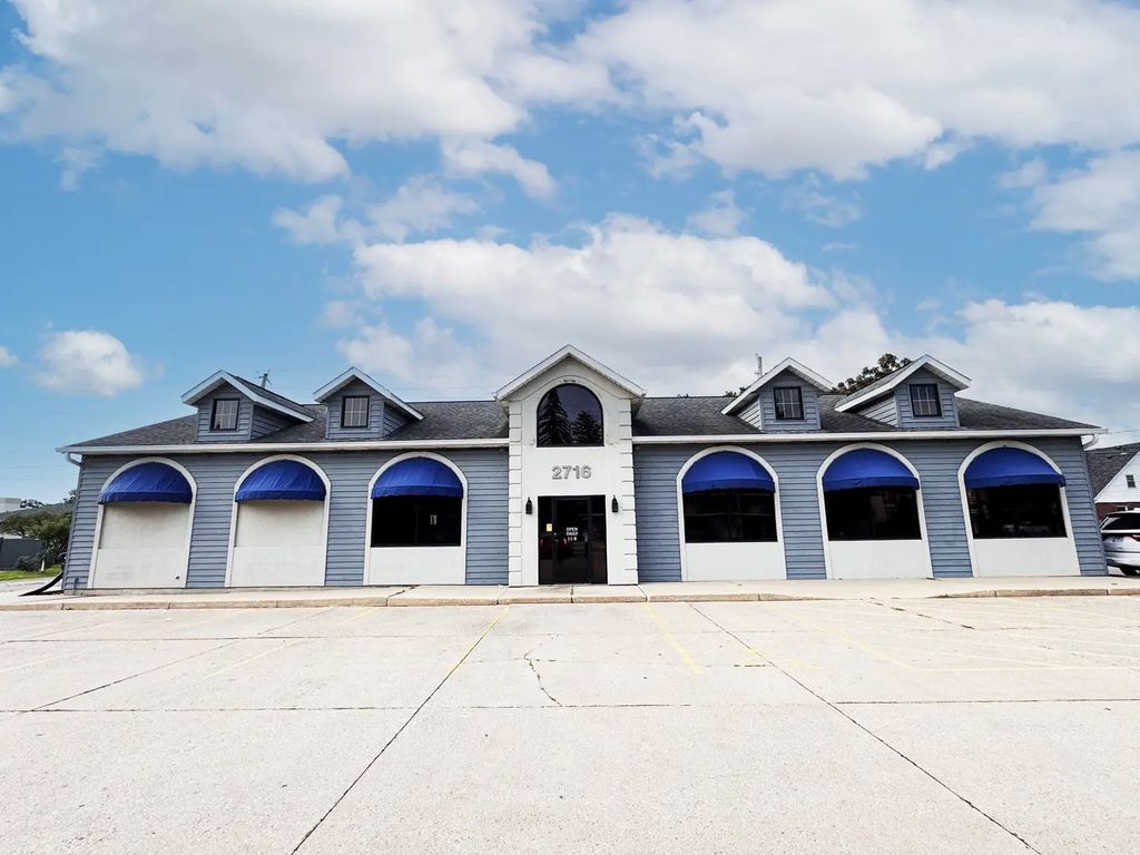 2716 18th Avenue, Rock Island