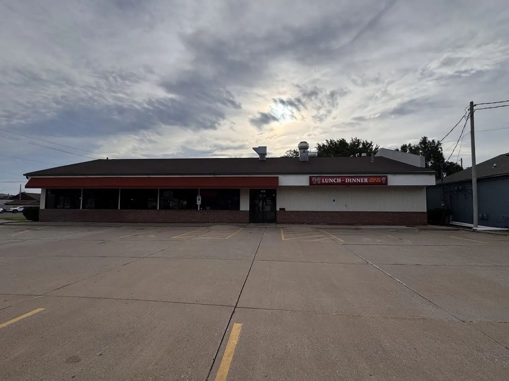 2404 16th Street, Moline