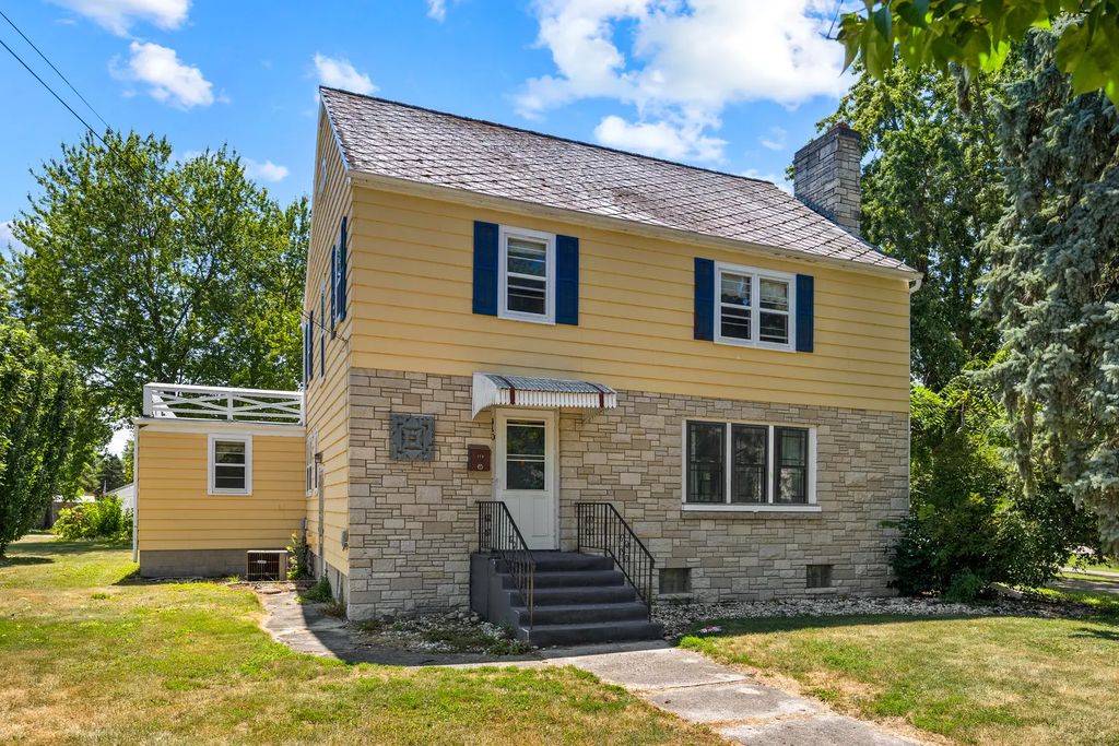 410 E Main Street, Genoa