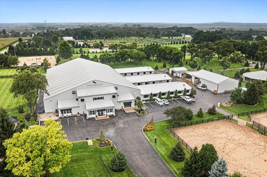2s976 Deerpath Road, Batavia