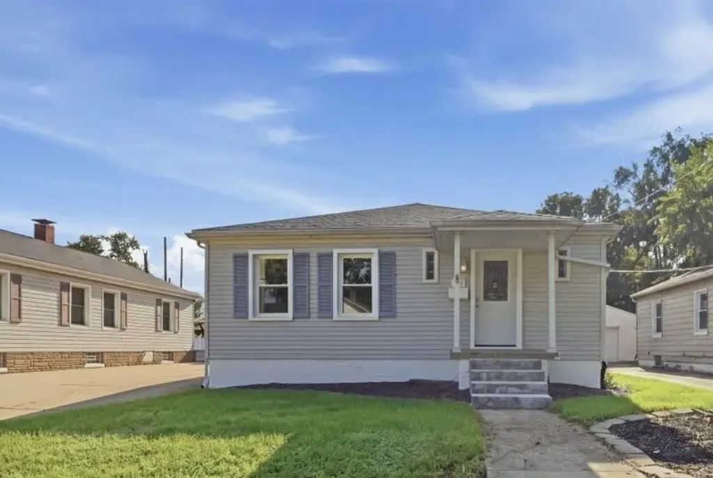 1005 N Western Avenue, Bloomington