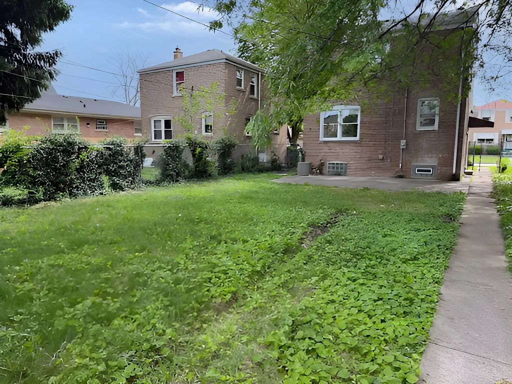 12328 S Peoria Street, Calumet Park