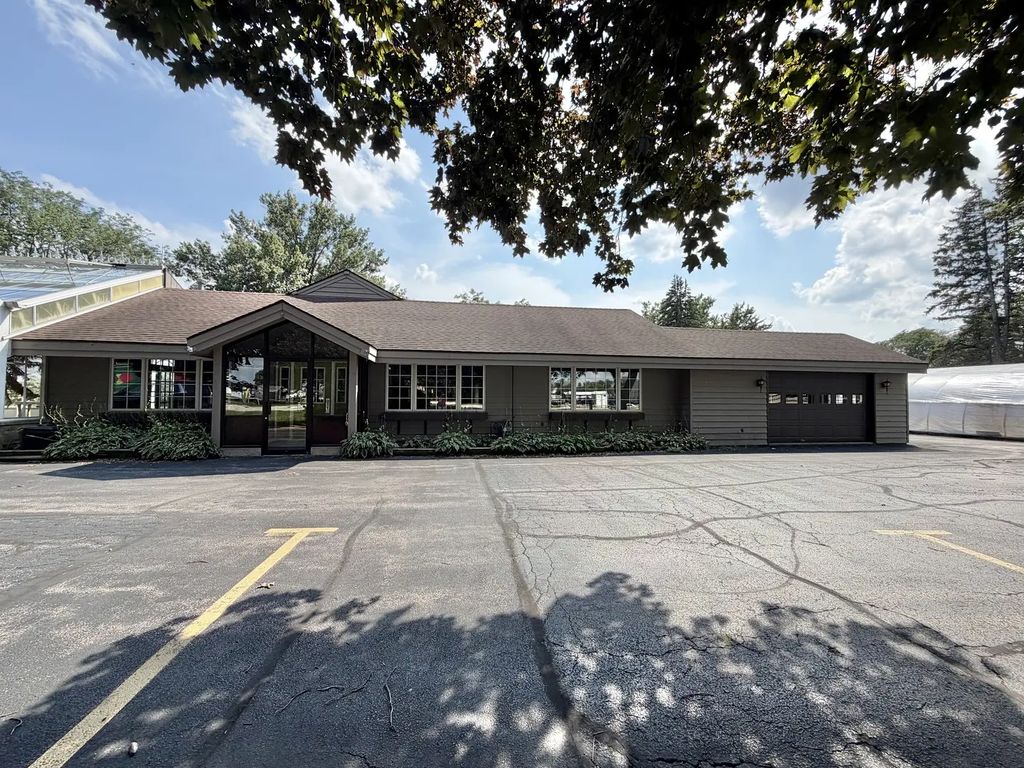 1126 E State Street, Sycamore