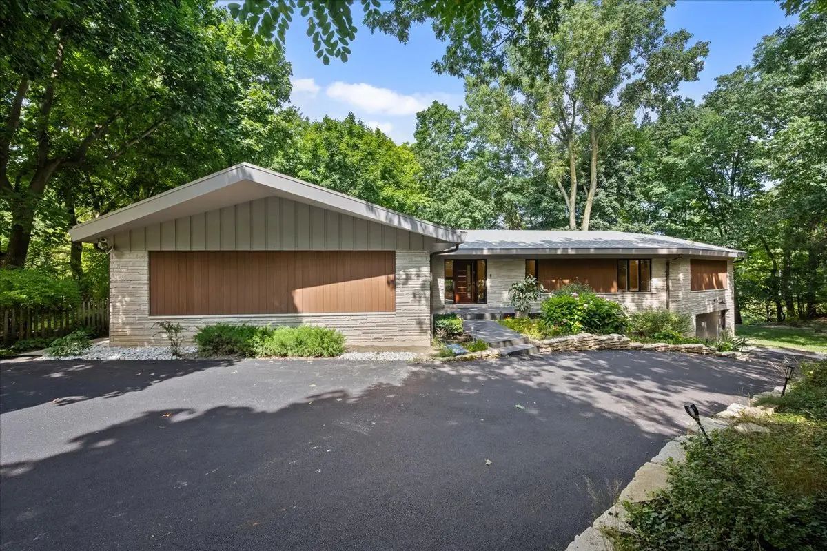 Photo of Listing #12737545