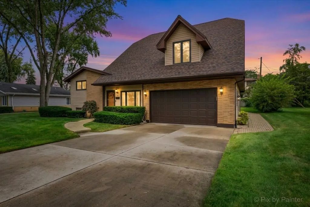24 W Devon Avenue, Roselle