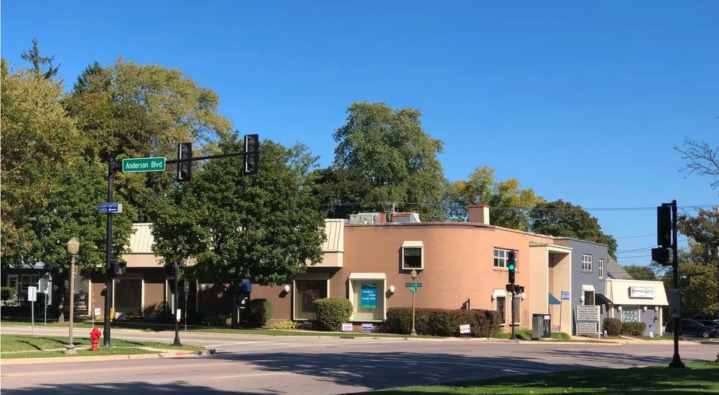 821 W State Street B, Geneva