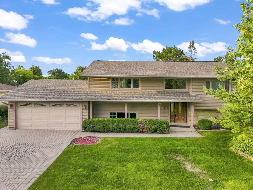 564 Gateshead S, Elk Grove Village
