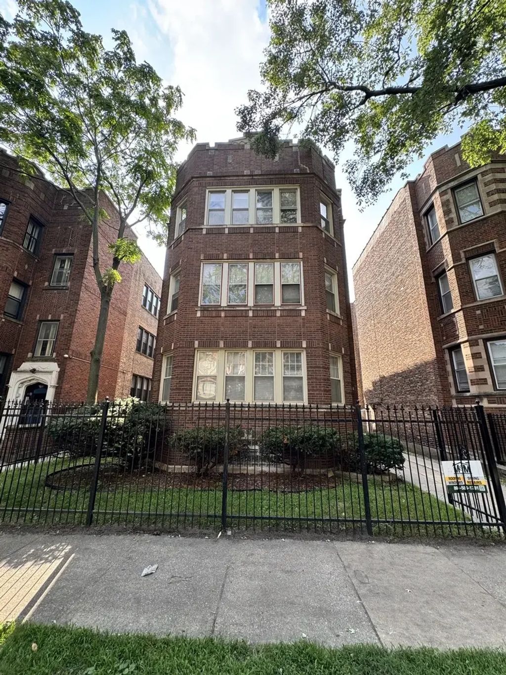 7634 S Phillips Avenue 3, Chicago, 60649