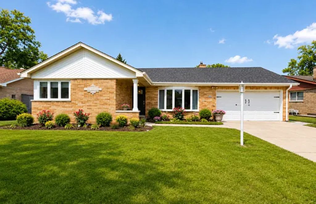 12607 S Meade Avenue, Palos Heights