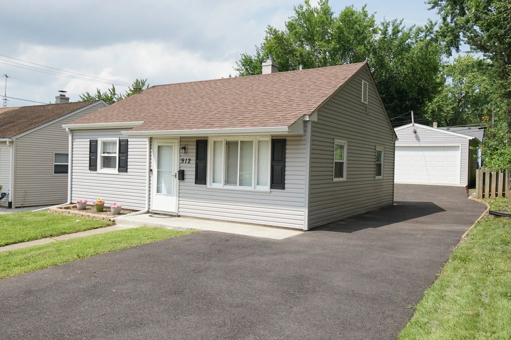 912 Harriet Avenue, Aurora