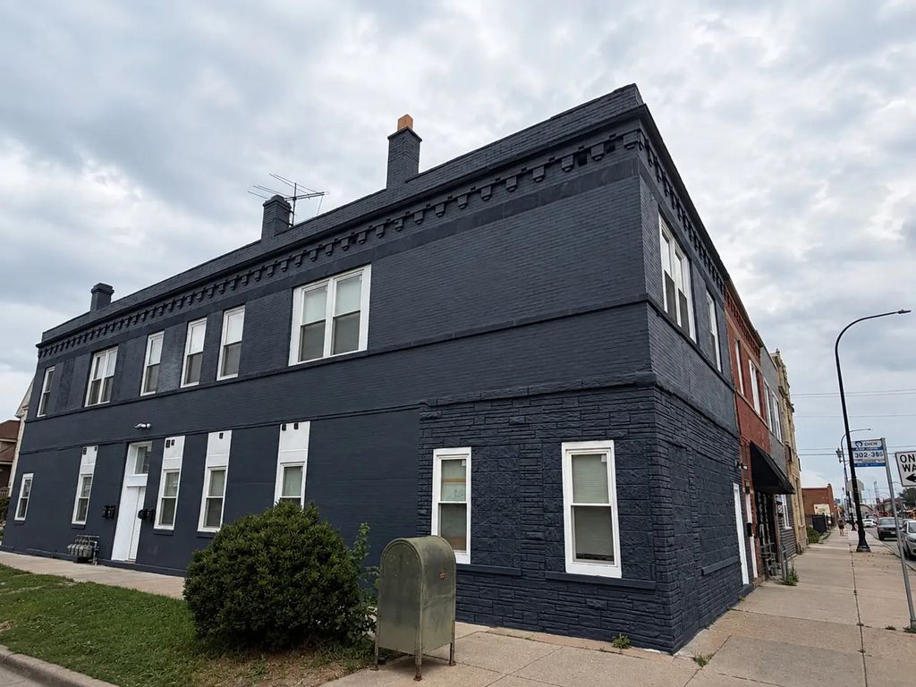 2301 S Laramie Avenue, Cicero