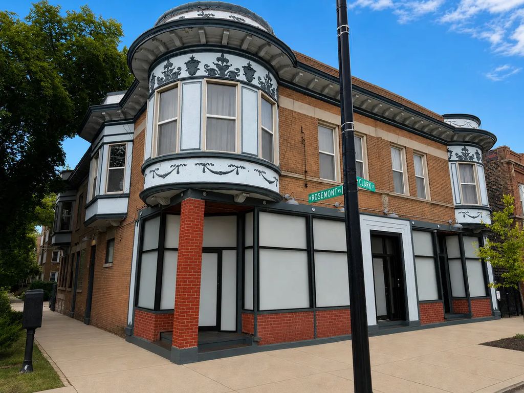 1555 W Rosemont Avenue 1, Chicago