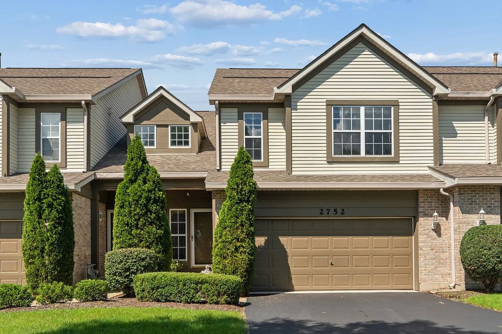 2752 Whitlock Drive, Darien