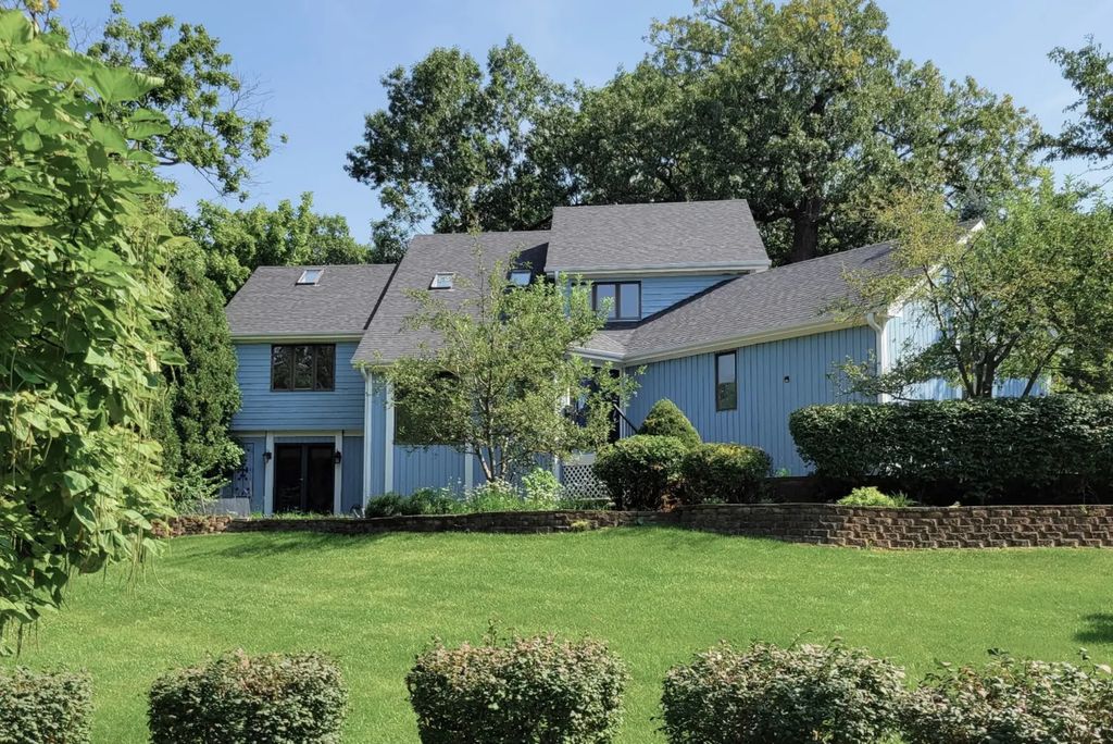 6 Potomac Court, Bolingbrook