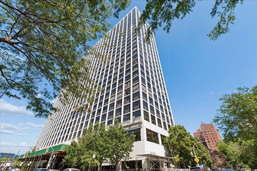 4343 N Clarendon Avenue 2117, Chicago, 60613