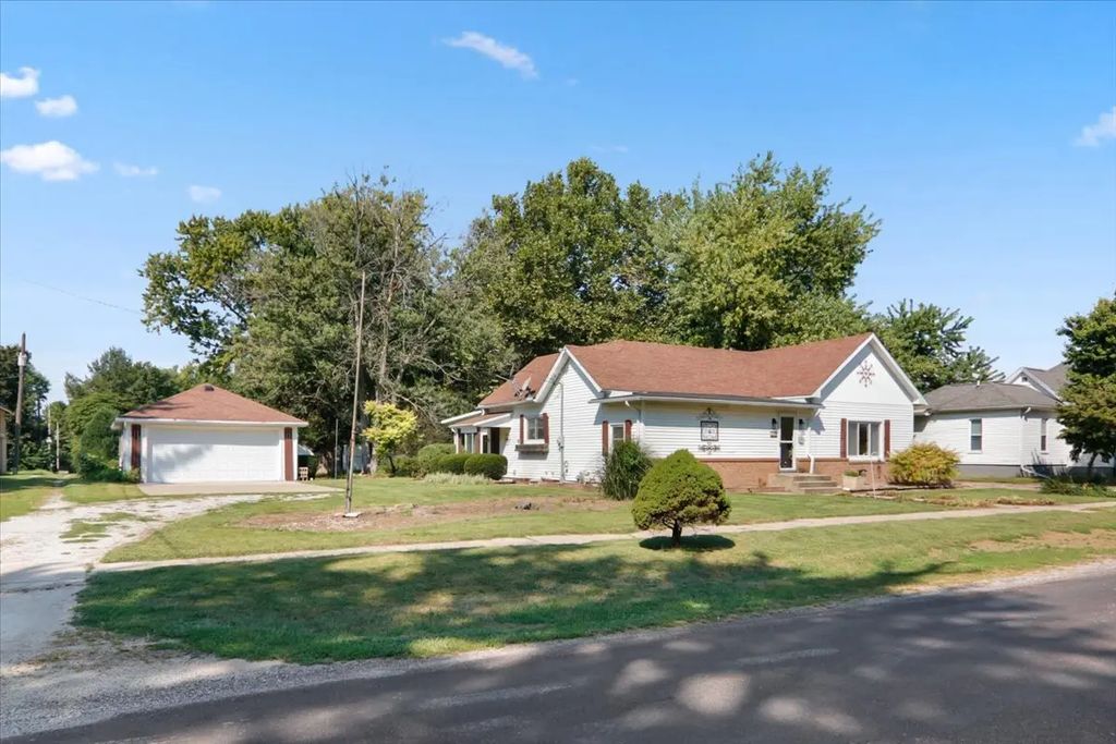 609 Woodford Street, Gridley