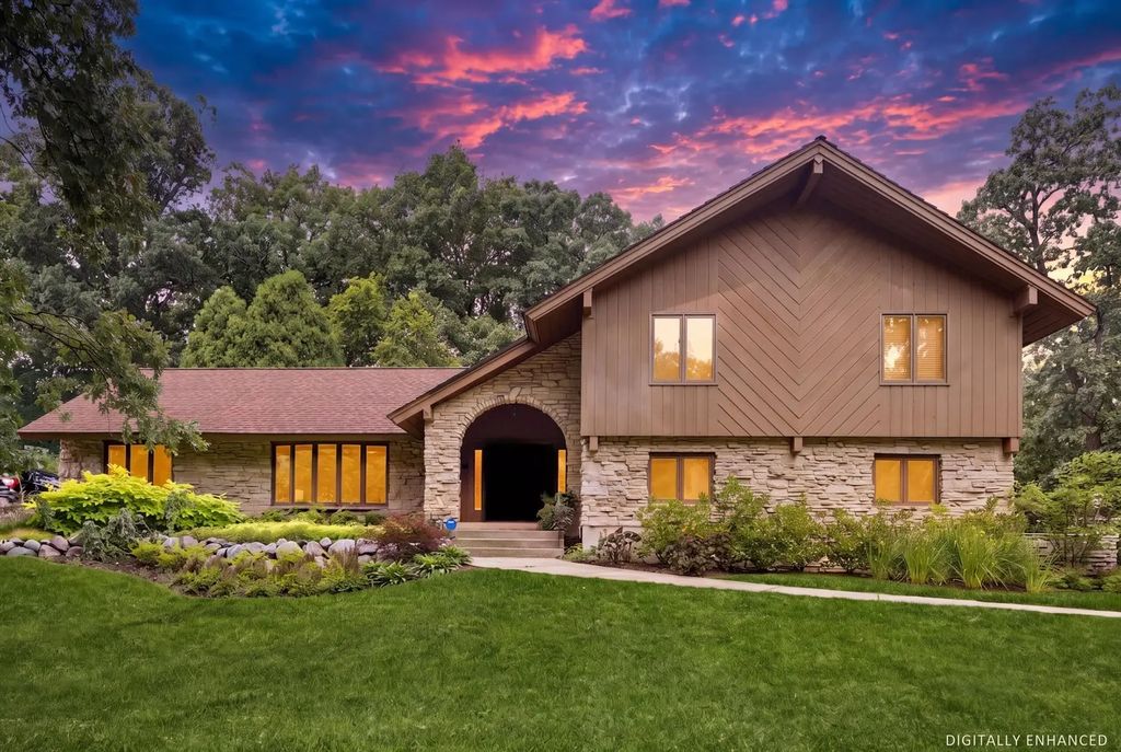 8648 Wedgewood Drive, Burr Ridge