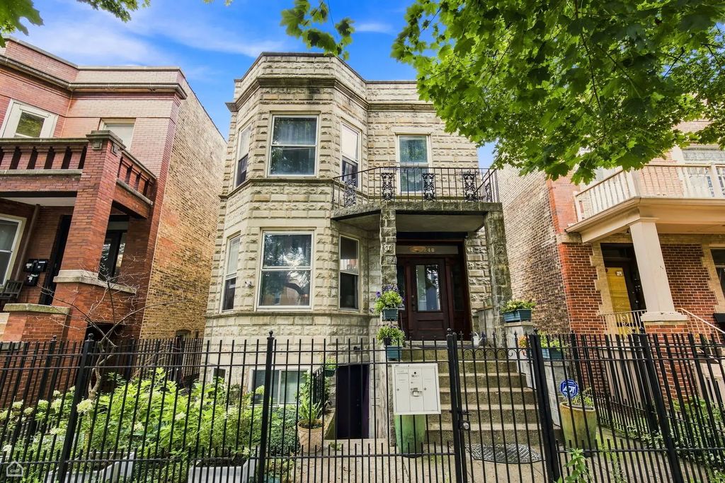 3248 N Oakley Avenue, Chicago