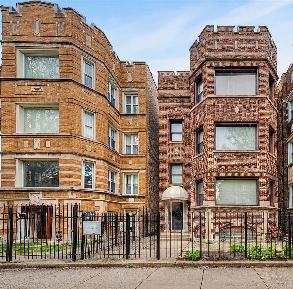 7641 S Phillips Avenue, Chicago, 60649