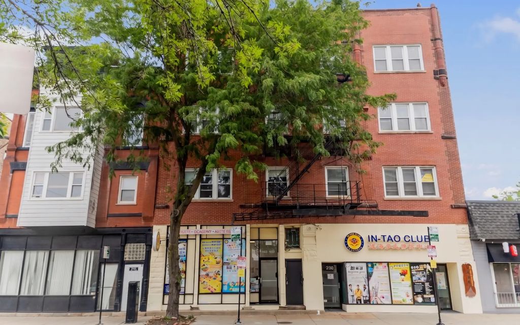238 W 31st Street 4w, Chicago