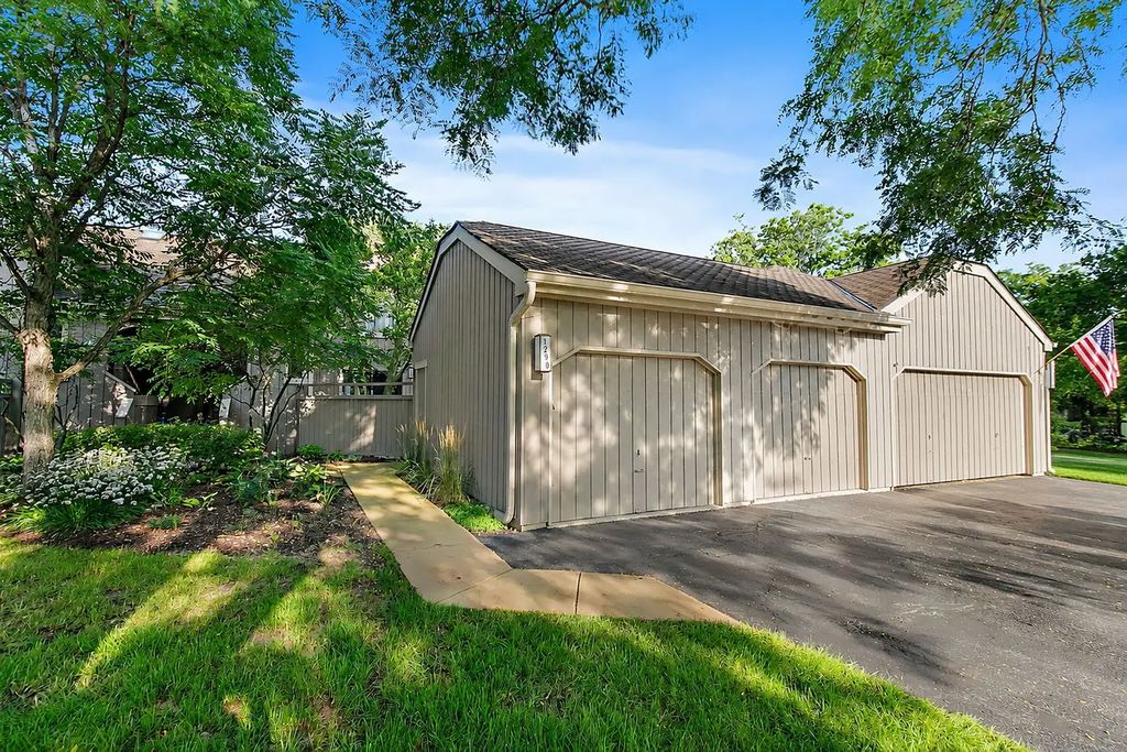 1290 Oak Hill Road B, Lake Barrington, 60010
