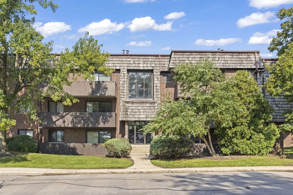 516 Timber Ridge Drive 108-a, Carol Stream
