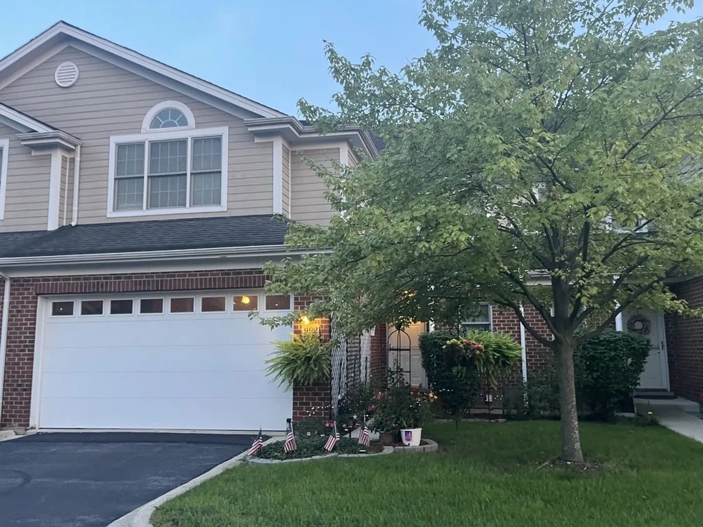 992 W Irving Park Road, Bensenville