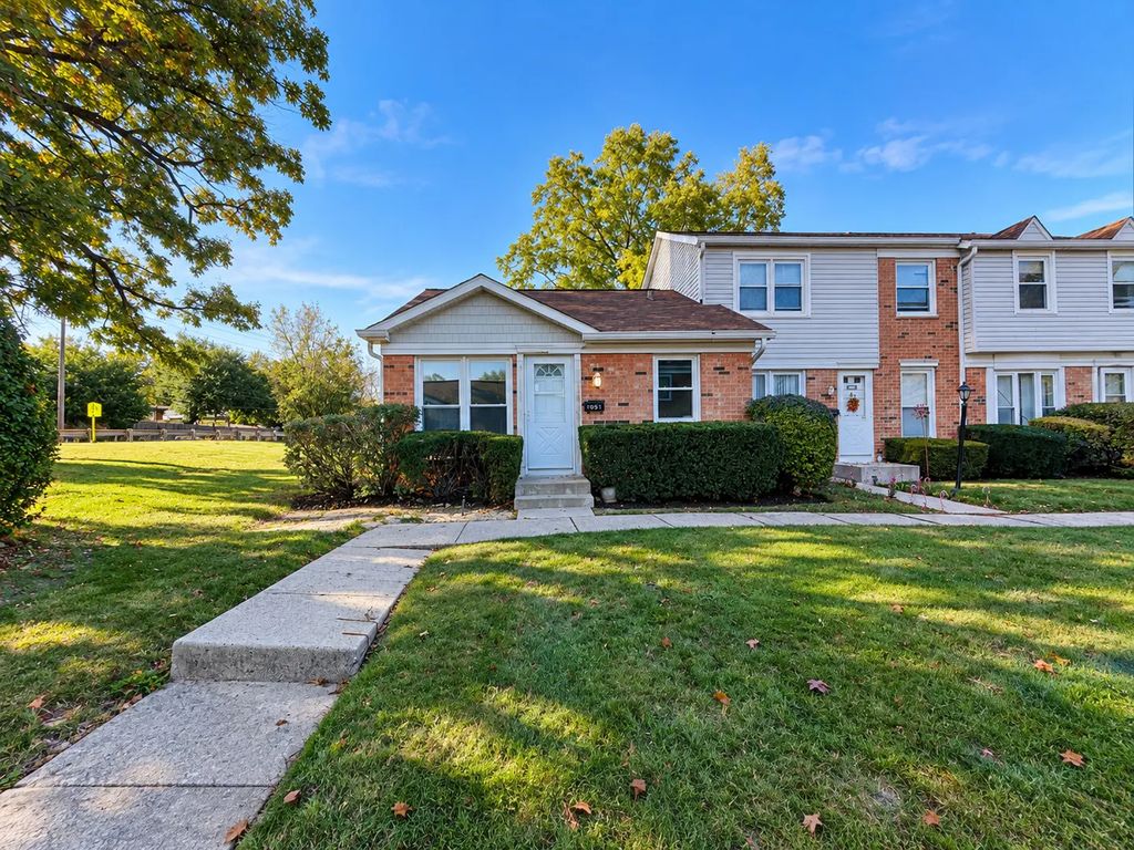 1051 Ashton Court 1051, Streamwood