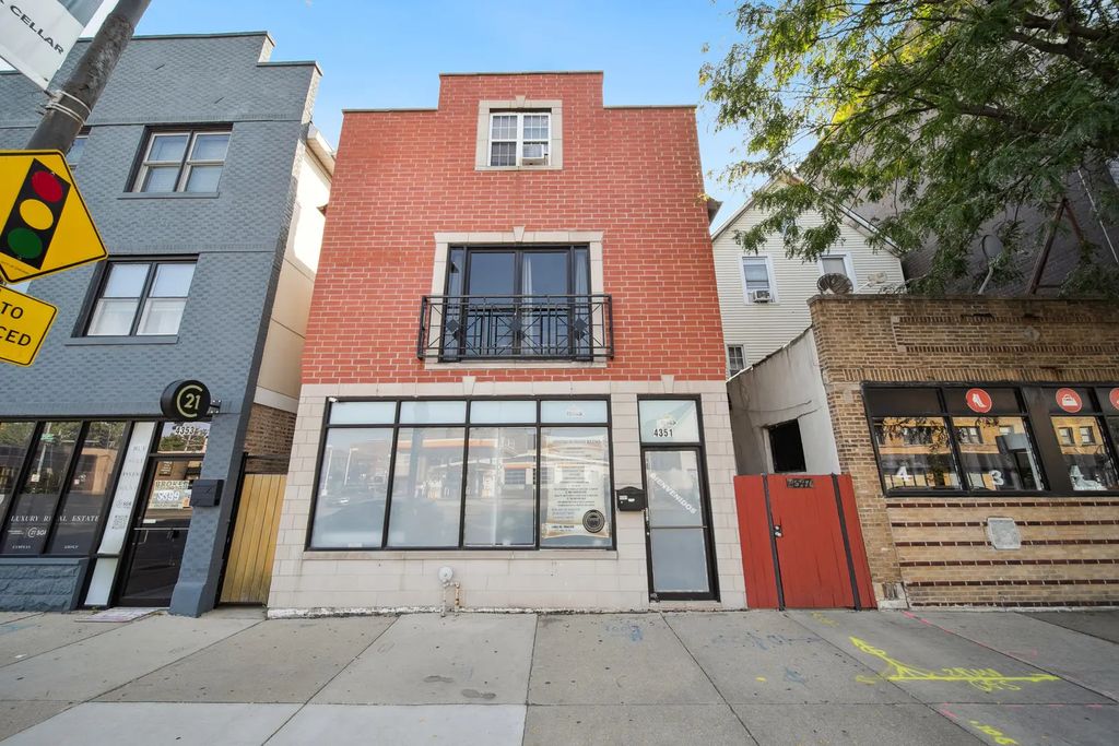 4351 N Western Avenue, Chicago