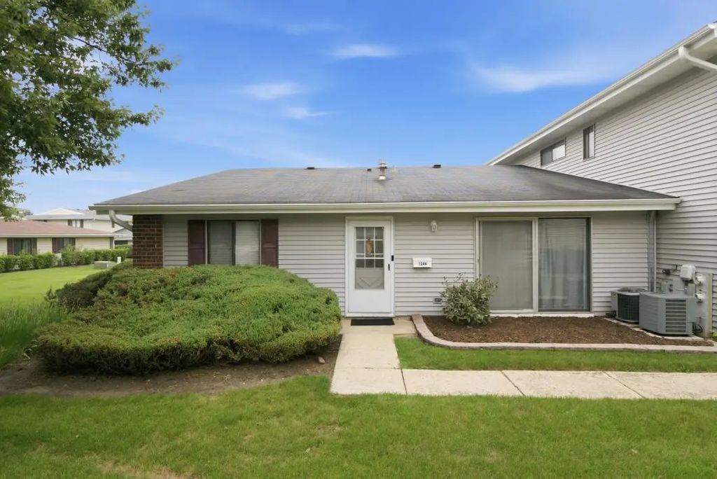 1344 Wakeby Lane 434, Schaumburg