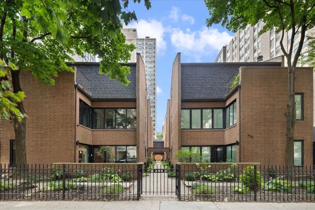 345 W Barry Avenue 8, Chicago, 60657