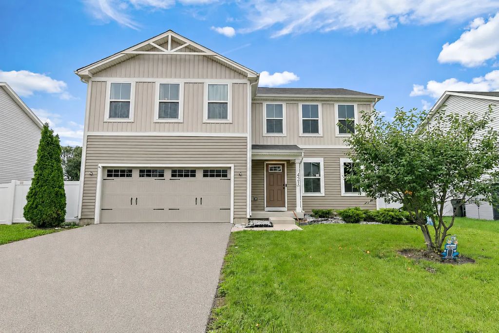 421 E Meadowdale Circle, Hampshire