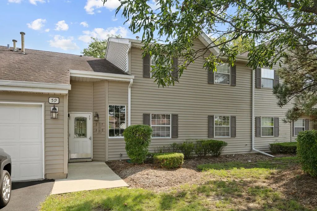 59 Gant Circle A, Streamwood
