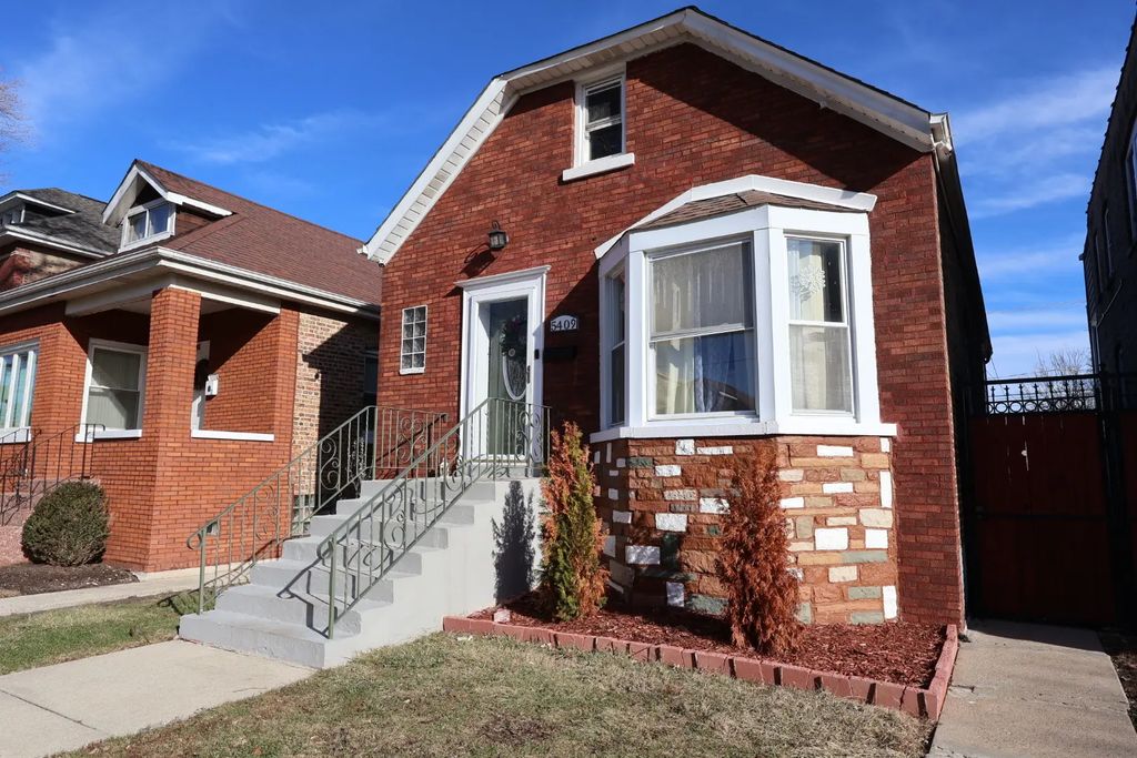 5409 S Sawyer Avenue, Chicago