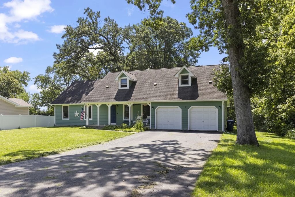 43w753 Oakleaf Drive, Elburn