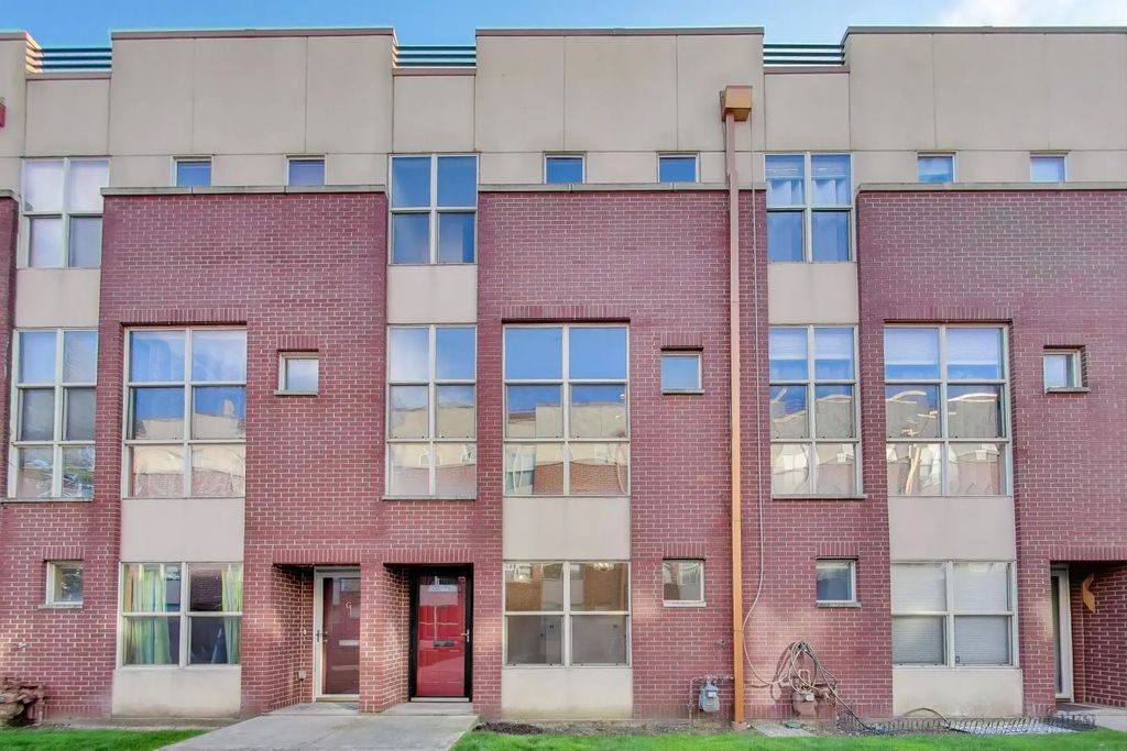 6951 N Western Avenue F, Chicago