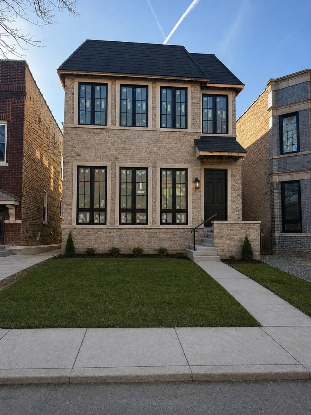 3714 N Claremont Avenue, Chicago, 60618