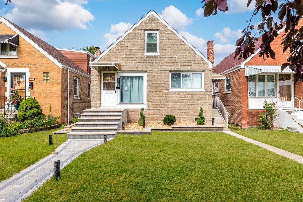 5636 S Kolmar Avenue, Chicago