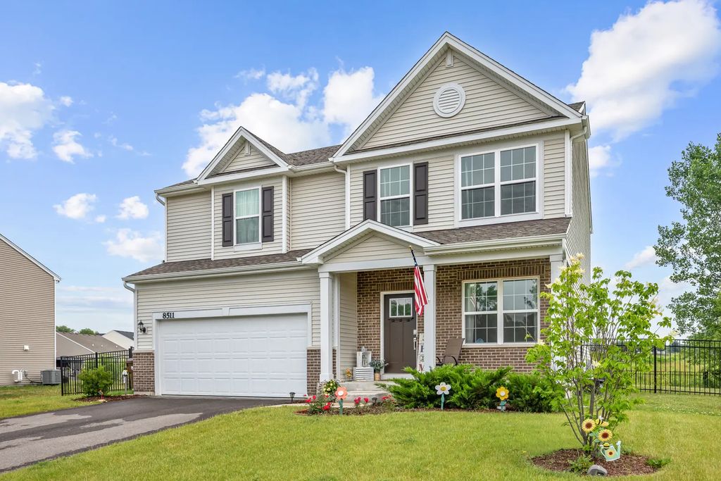 8511 White Oaks Court, Wonder Lake