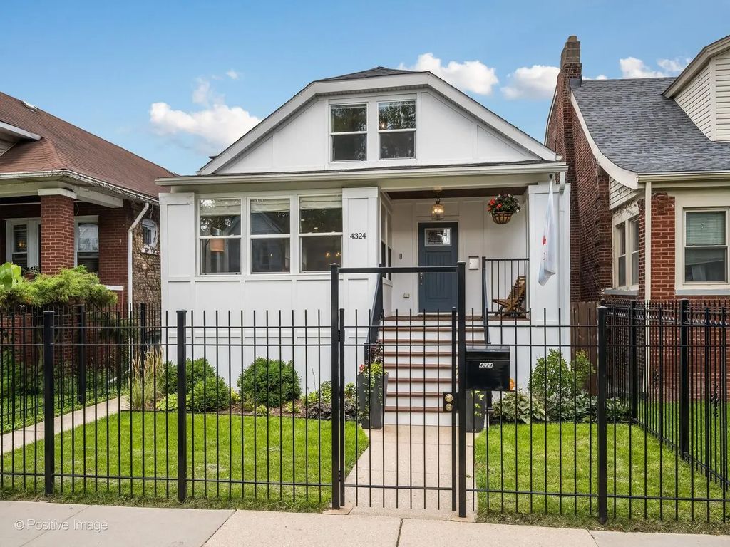 4324 N Sawyer Avenue, Chicago, 60618