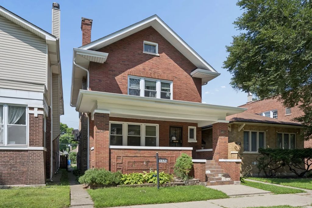 7324 S Calumet Avenue, Chicago