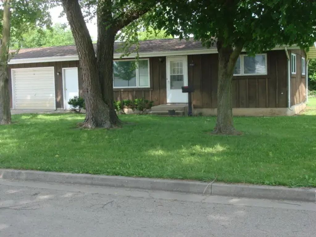 408 22nd Avenue W, Naplate