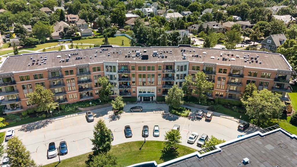 145 S York Street 420, Elmhurst