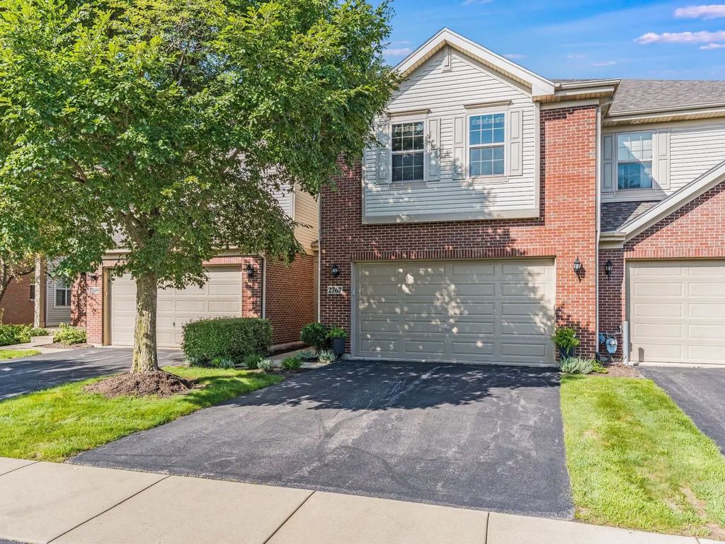 2767 Blakely Lane, Naperville