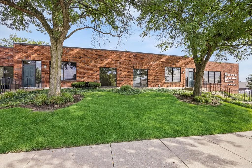 414 Plaza Drive 106, Westmont