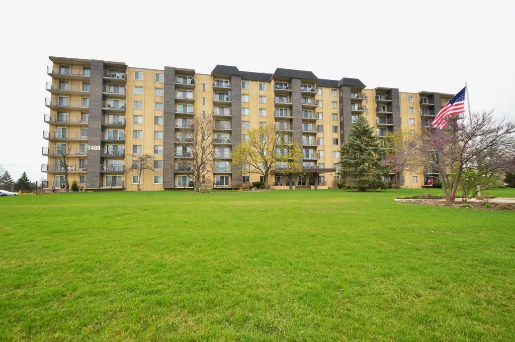 5400 Walnut Avenue 111, Downers Grove