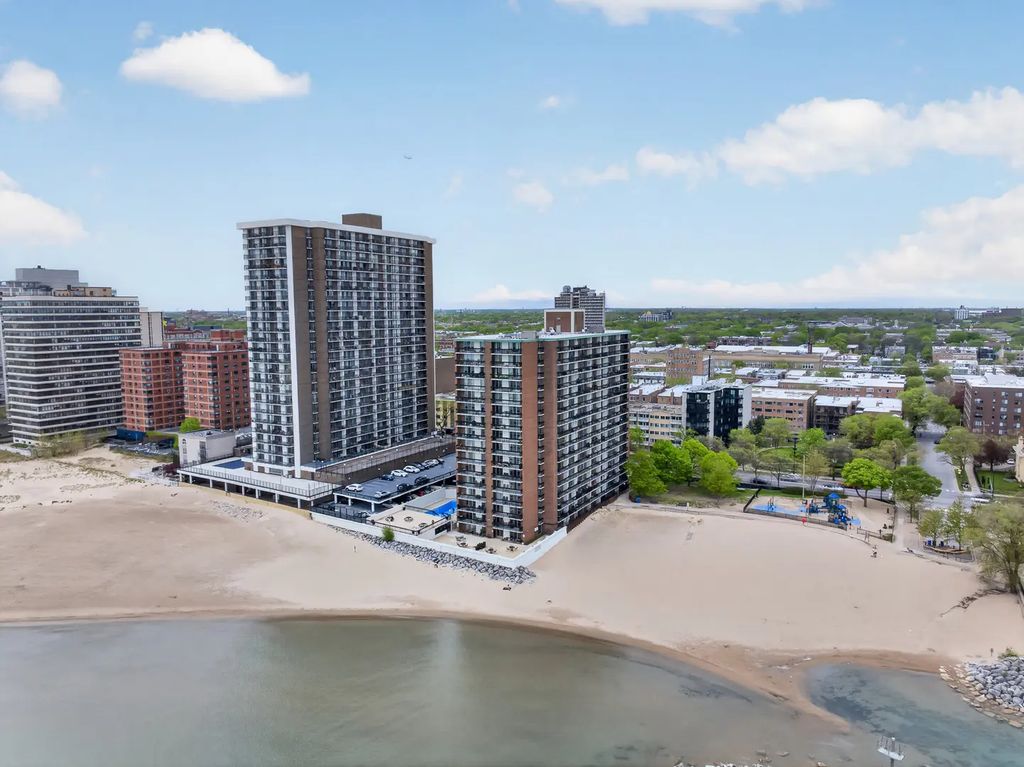 5901 N Sheridan Road 7g, Chicago