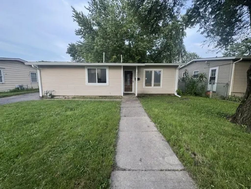 737 Foran Lane, Aurora